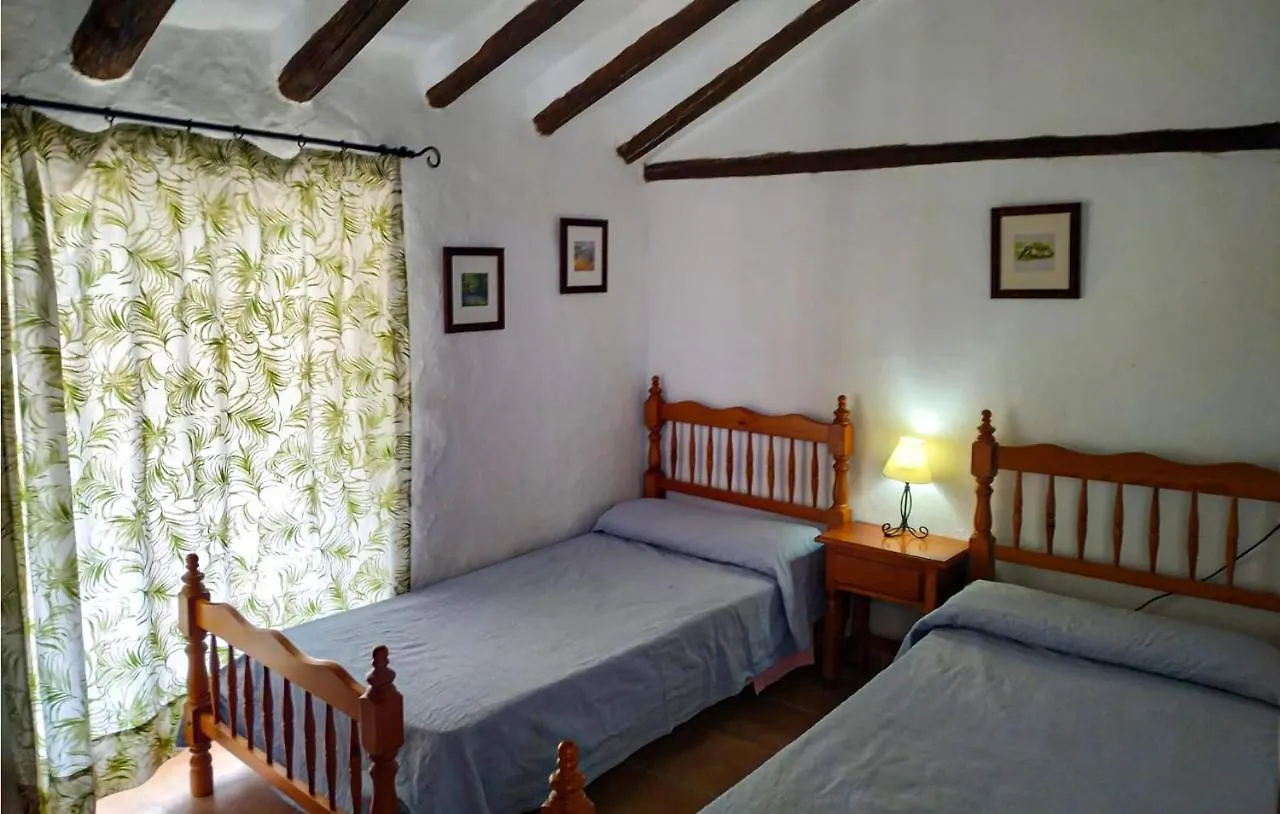 6 Bedroom Gorgeous Home In Campos Nubes-Priego 0*, Campo-Nubes Spain